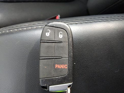 Used 2019 Dodge Journey SE w/ Connectivity Group FWD image 32