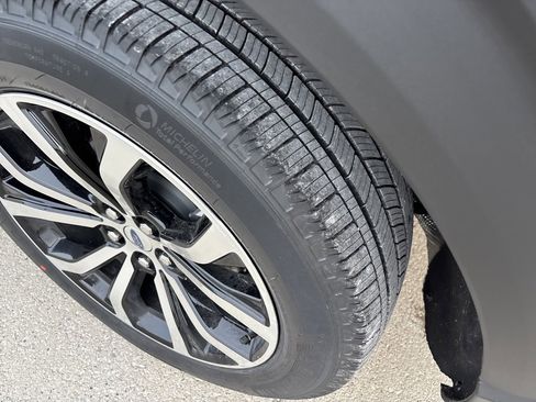 New 2026 Ford Explorer ST-Line image 8