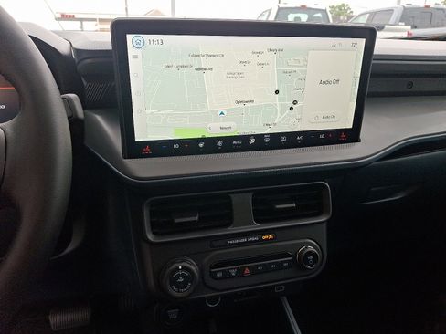 New 2025 Ford Maverick Lariat w/ Black Appearance Package image 16