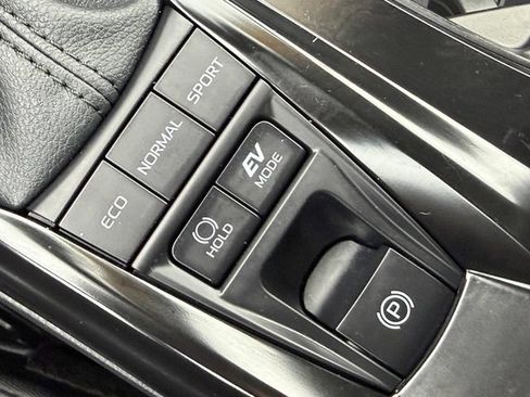 Certified 2025 Toyota Camry SE FWD image 36