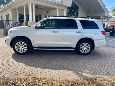 Used 2014 Toyota Sequoia Platinum RWD image 2