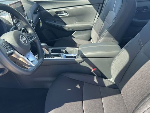New 2025 Nissan Sentra SV image 10