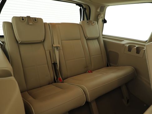 Used 2007 Lincoln Navigator 2WD image 3