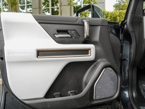 Used 2025 GMC Hummer EV 3X AWD/4WD image 52
