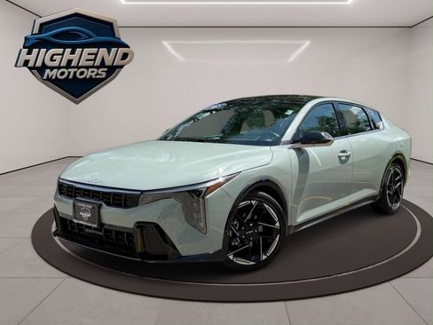 Used 2025 Kia K4 GT-Line w/ GT-Line Premium Package FWD image 2