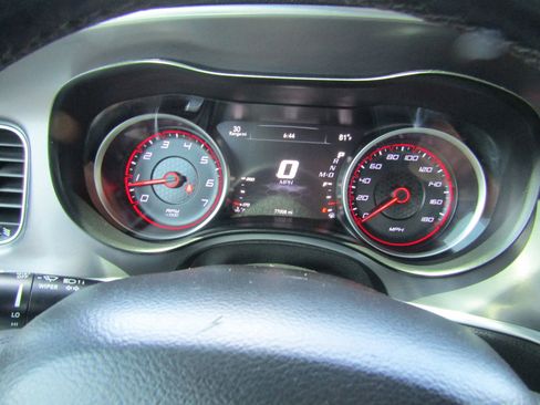 Used 2019 Dodge Charger Scat Pack RWD image 33