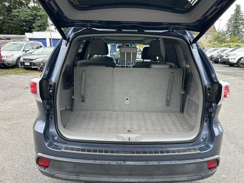 Used 2016 Toyota Highlander Limited Platinum AWD/4WD image 9