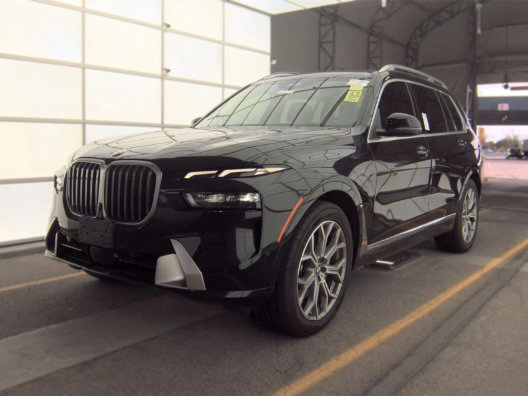 Used 2024 BMW X7 xDrive40i w/ Parking Assistance Package AWD/4WD image 3