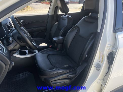 Used 2018 Jeep Compass Latitude image 20