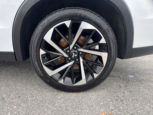 Used 2023 Mitsubishi Outlander SE image 33