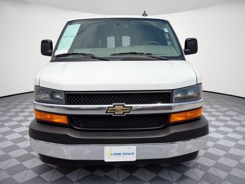 Certified 2025 Chevrolet Express 2500 w/ Driver Convenience Package RWD image 6
