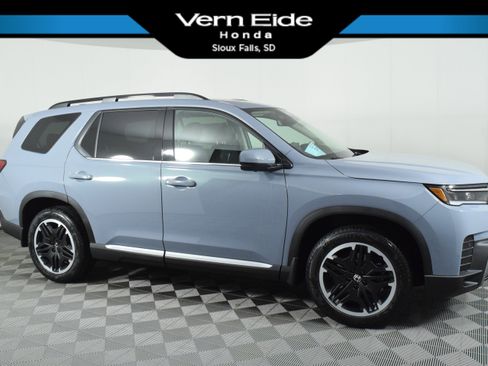 New 2026 Honda Pilot Touring image 1