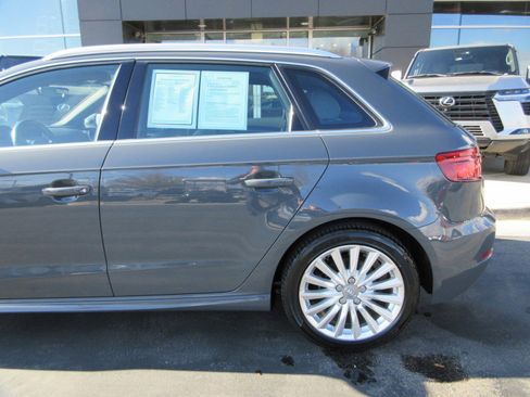 Used 2018 Audi A3 e-tron Premium Plus w/ Premium Plus Package image 5