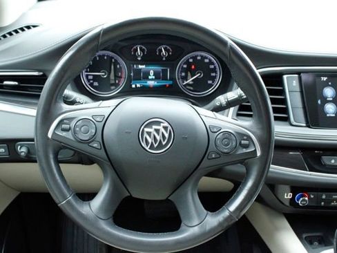 Used 2019 Buick Enclave Essence FWD image 19