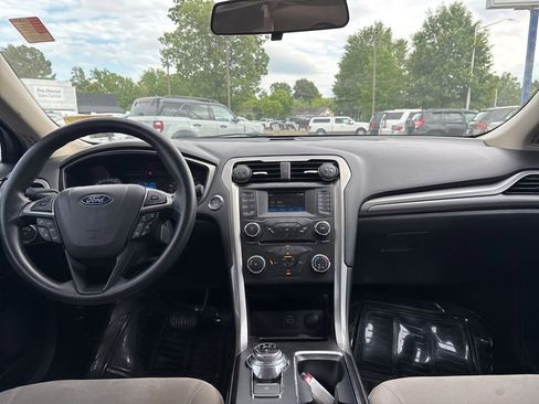 Used 2018 Ford Fusion S FWD image 10