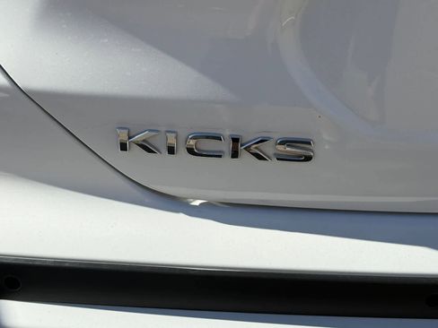 Used 2023 Nissan Kicks S image 8