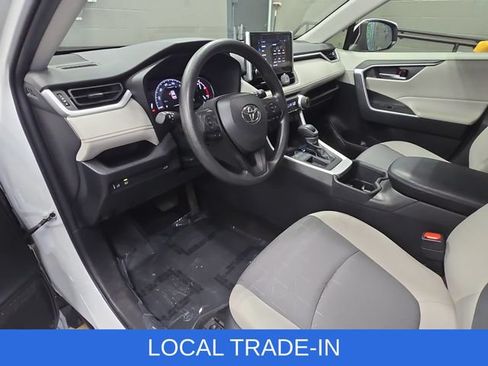 Used 2023 Toyota RAV4 XLE w/ Convenience Package FWD image 17