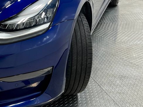Used 2018 Tesla Model 3 Long Range RWD image 33