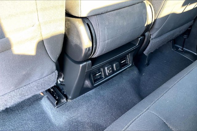 Used 2022 Chevrolet Silverado 1500 LT AWD/4WD image 24