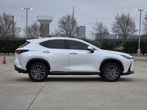 Used 2024 Lexus NX 250 FWD w/ Towing Package (2000 Lbs) image 3