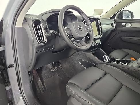 Certified 2026 Volvo XC40 B5 Plus AWD/4WD image 16