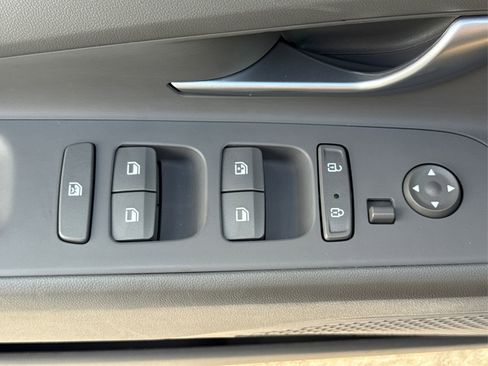 Used 2023 Hyundai Elantra SEL w/ Cargo Package image 35