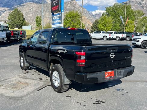 Used 2024 Nissan Frontier SV w/ Technology Package AWD/4WD image 9