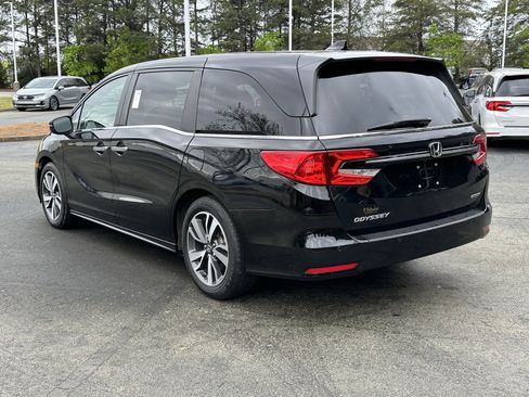 Used 2023 Honda Odyssey Touring image 10