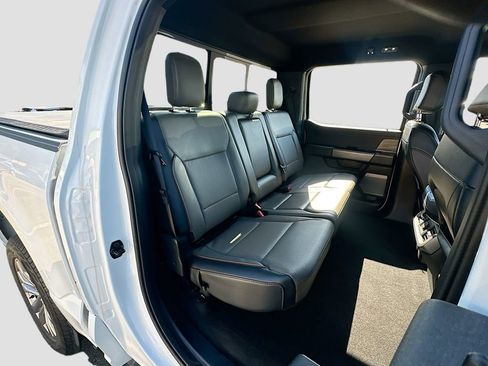 Used 2024 Ford F150 Lariat w/ FX4 Off-Road Package AWD/4WD image 27