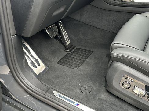 Used 2026 BMW X7 M60i AWD/4WD image 15