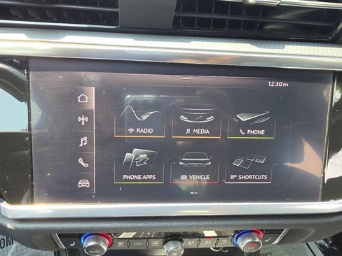 Used 2021 Audi Q3 2.0T Premium AWD/4WD image 18