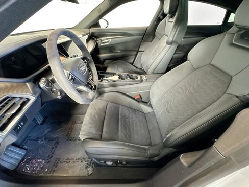 Used 2022 Audi e-tron GT Prestige w/ Prestige Package image 19