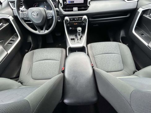 Used 2025 Toyota RAV4 XLE FWD image 12