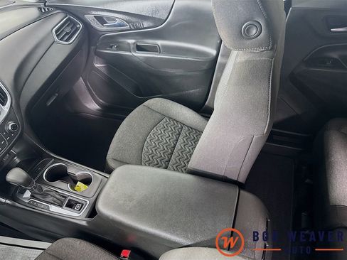 Used 2022 Chevrolet Equinox LT image 24