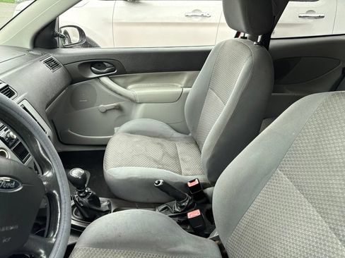 Used 2005 Ford Focus ZX3 Hatchback FWD image 7