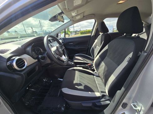 Used 2022 Nissan Versa SV FWD image 21