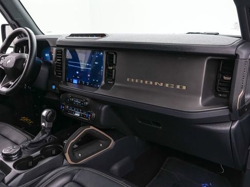 Certified 2025 Ford Bronco Badlands AWD/4WD image 29