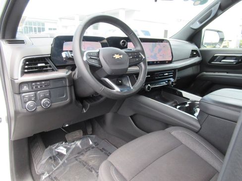Certified 2025 Chevrolet Tahoe LS AWD/4WD image 17