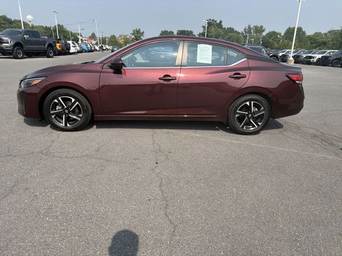 Used 2025 Nissan Sentra SV FWD image 12