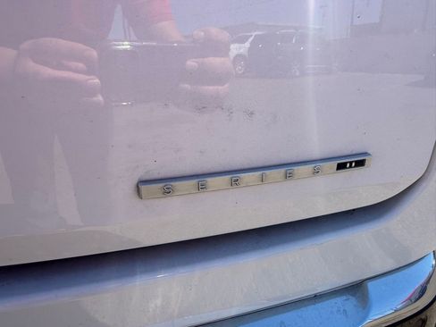 Used 2024 Jeep Wagoneer L Series II image 6