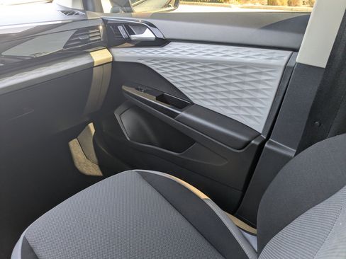 Used 2023 Volkswagen Taos S image 20