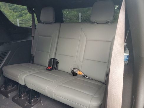 Used 2022 Chevrolet Tahoe LT w/ LT Signature Plus Package AWD/4WD image 14