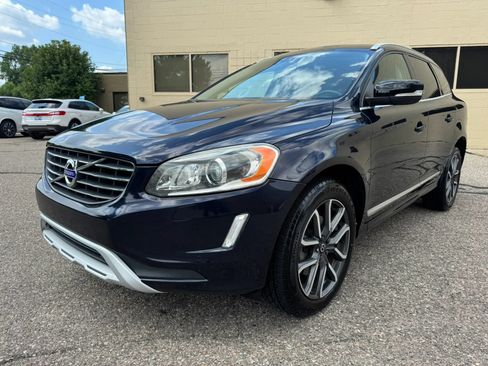 Used 2017 Volvo XC60 T6 Dynamic w/ Preferred Option Package AWD/4WD image 3