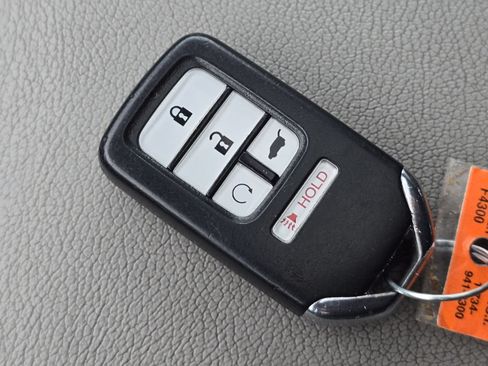 Used 2017 Honda CR-V Touring image 30