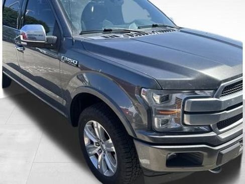 Used 2018 Ford F150 Platinum w/ Equipment Group 701A Luxury AWD/4WD image 3