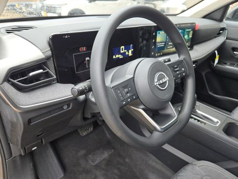 New 2026 Nissan Kicks SV image 10