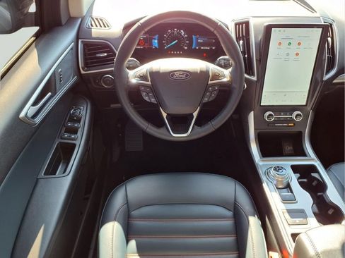 Used 2024 Ford Edge SEL w/ Sport Appearance Package AWD/4WD image 13