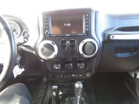 Used 2012 Jeep Wrangler Sahara w/ Connectivity Group image 23
