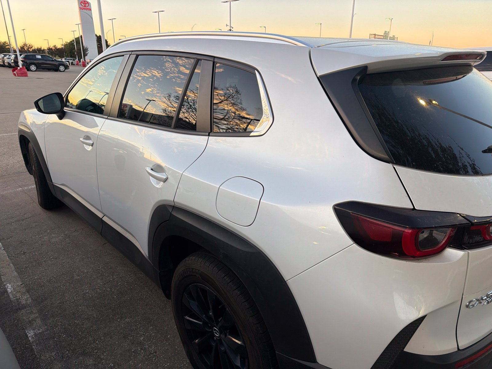 Used 2025 MAZDA CX-50 AWD 2.5 S w/ Preferred Package image 9