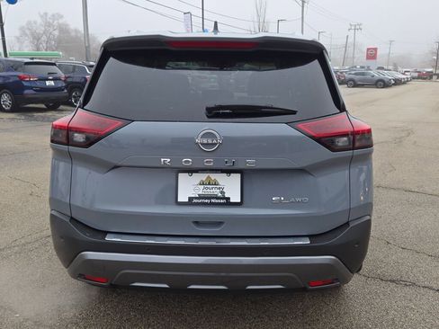 Used 2023 Nissan Rogue SL w/ SL Premium Package image 12
